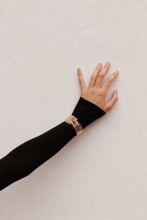 Alternative view of Pulseira Ripas em prata 950 com banho de ouro rose 18k