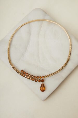 Colar Elementos Fogo em ouro amarelo 18k com degradê em tons de citrinos vermelho e amarelos com pingente em citrino