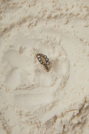 Anel Elementos Terra em ouro amarelo 18k com diamantes e canetado em ródio negro